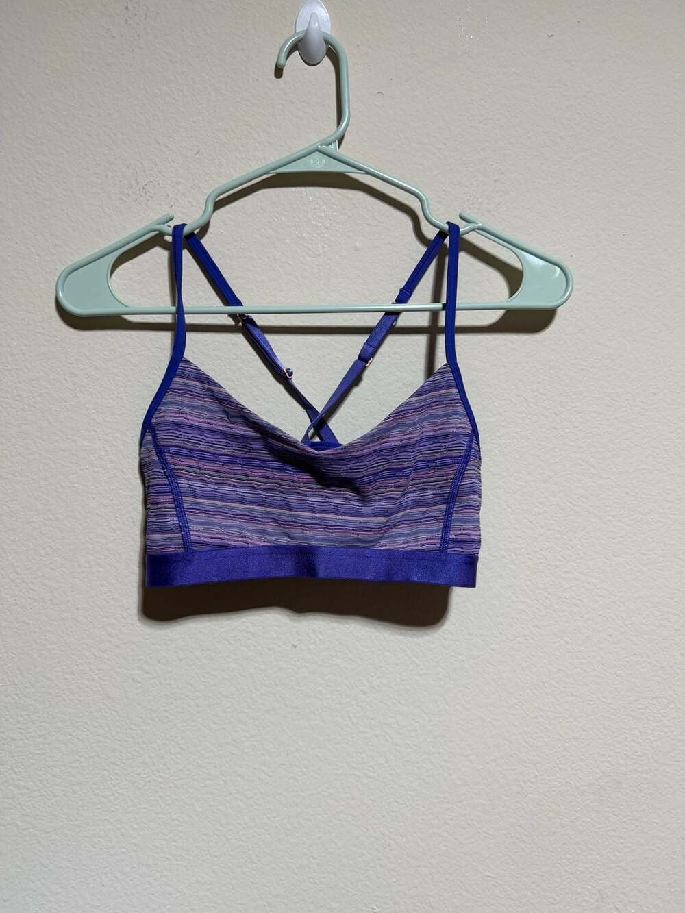Lululemon Free to Be Bra Wild Size 8 Purple Multi-Stripe